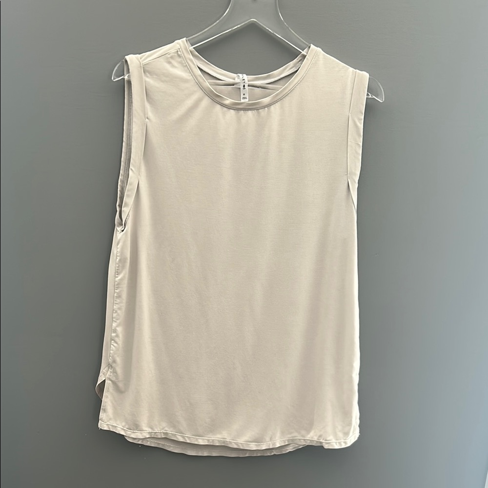 Fabletics Cream Muscle Tee Boxy Style - Picture 3 of 5